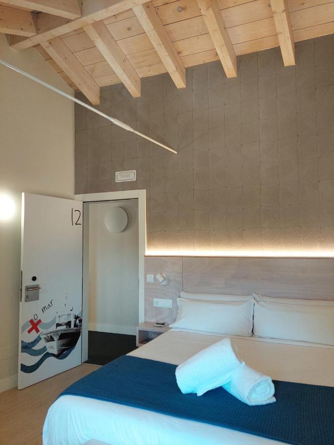 Hotel Tematico Do Banco Azul فينيستيري المظهر الخارجي الصورة